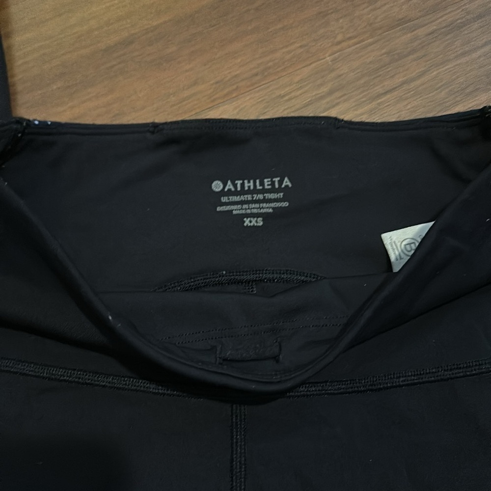 Athleta Ultimate Stash Pocket Laser Cut 7/8 Tights Size XXS Excellent Condition - Picture 5 of 16